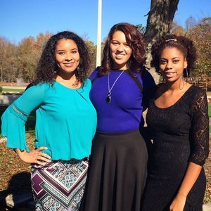 Meet your Posher, Ayaris